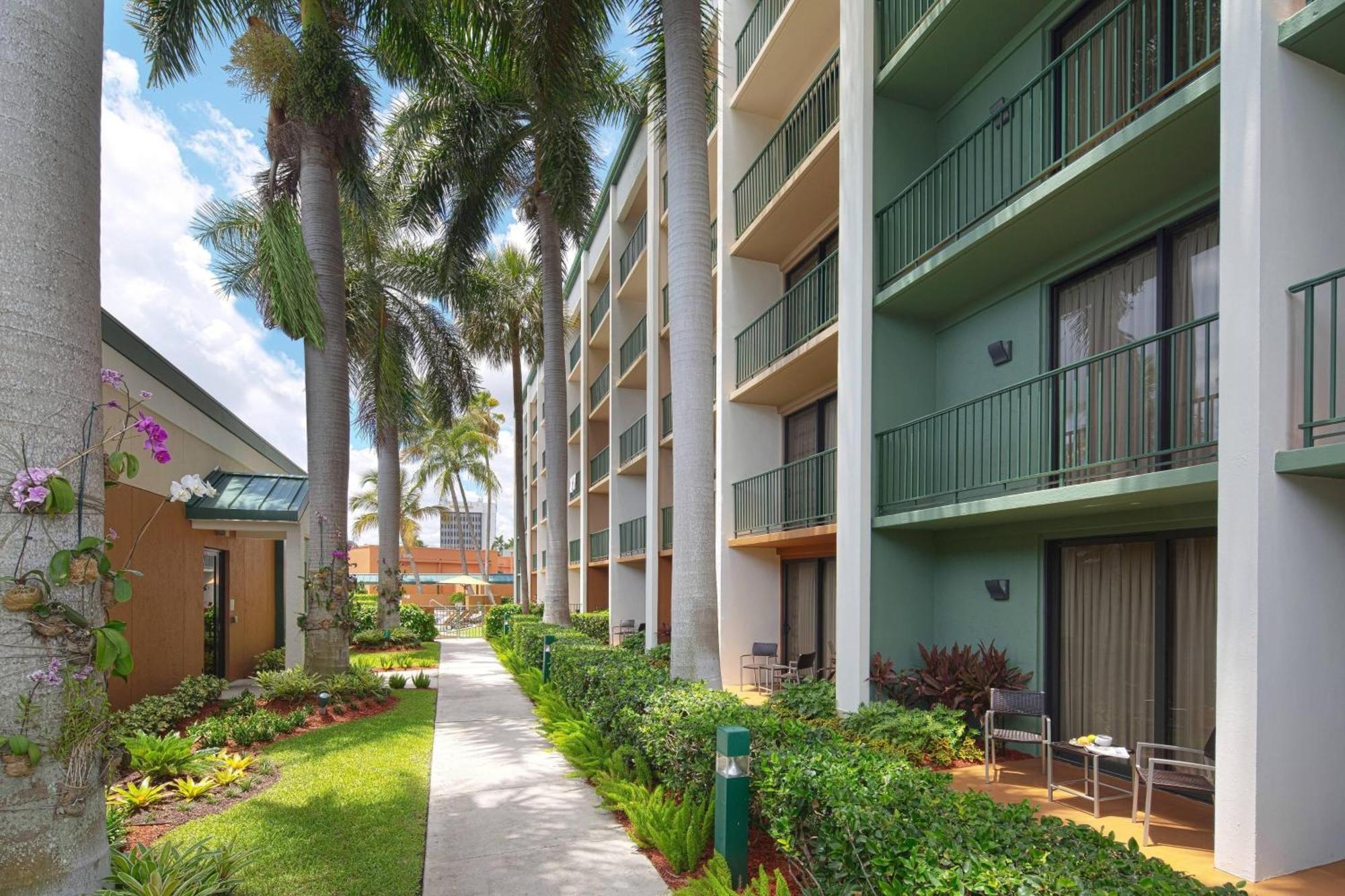 Courtyard By Marriott Fort Lauderdale East / Lauderdale-By-The-Sea Kültér fotó